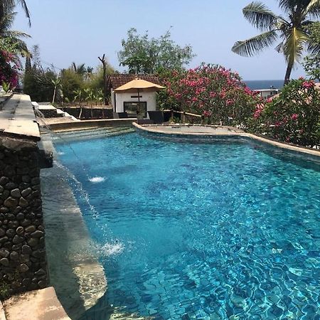 Lombok Coconut Hotel Mangsit Exterior photo