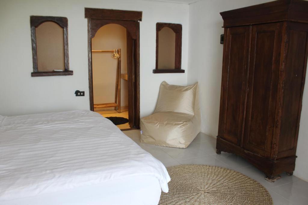 Lombok Coconut Hotel Mangsit Exterior photo