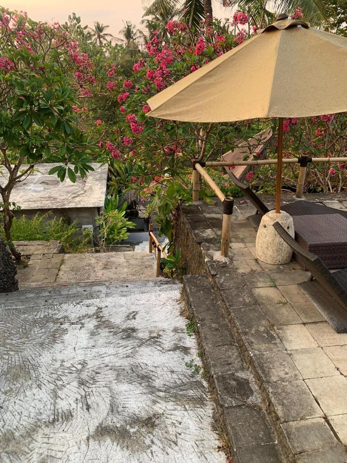 Lombok Coconut Hotel Mangsit Exterior photo
