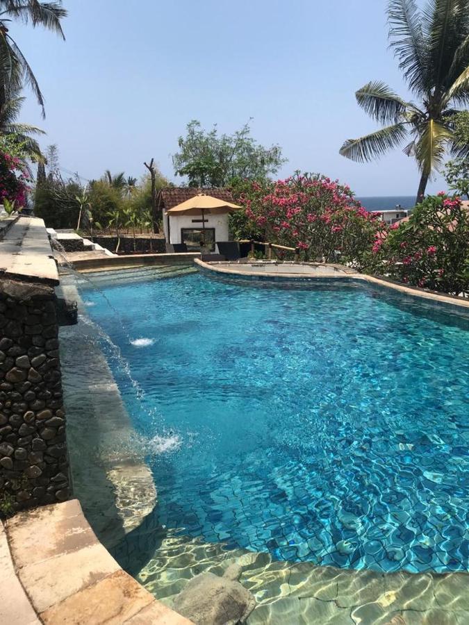 Lombok Coconut Hotel Mangsit Exterior photo